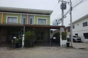 81/434 หมู่ 8 หมู่บ้าน แฟมิลี่ซิตี้ พานทอง ถ. สุขประยูร-พานทอง มาบโป่ง พานทอง ชลบุรี